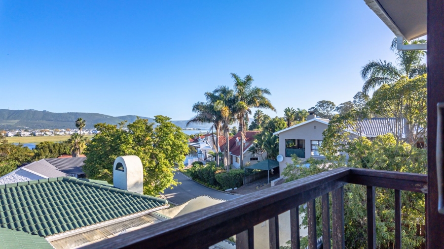 6 Bedroom Property for Sale in Costa Sarda Western Cape
